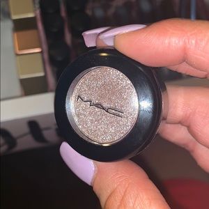 Mac shiny pretty shadow